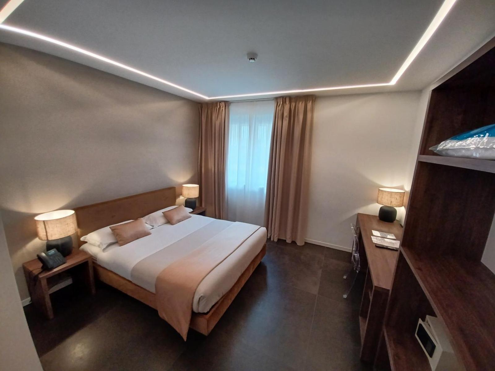 Outside Boutique Hotel Foggia Zewnętrze zdjęcie
